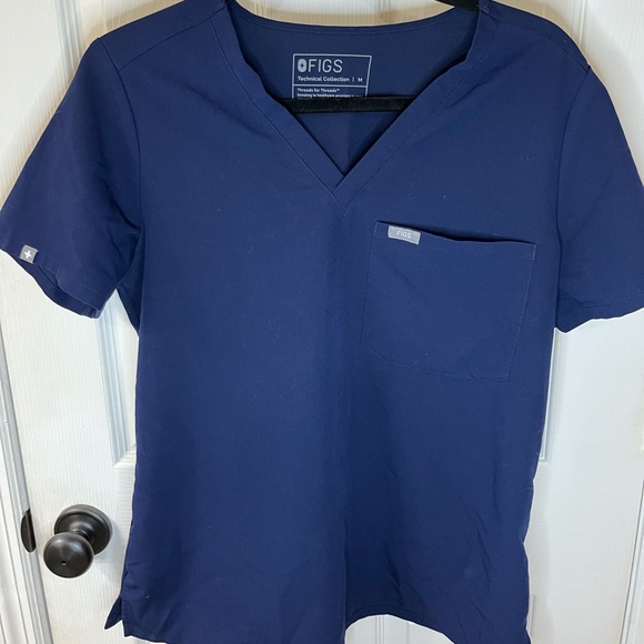 Caterina One pocket scrub top - Picture 1 of 1